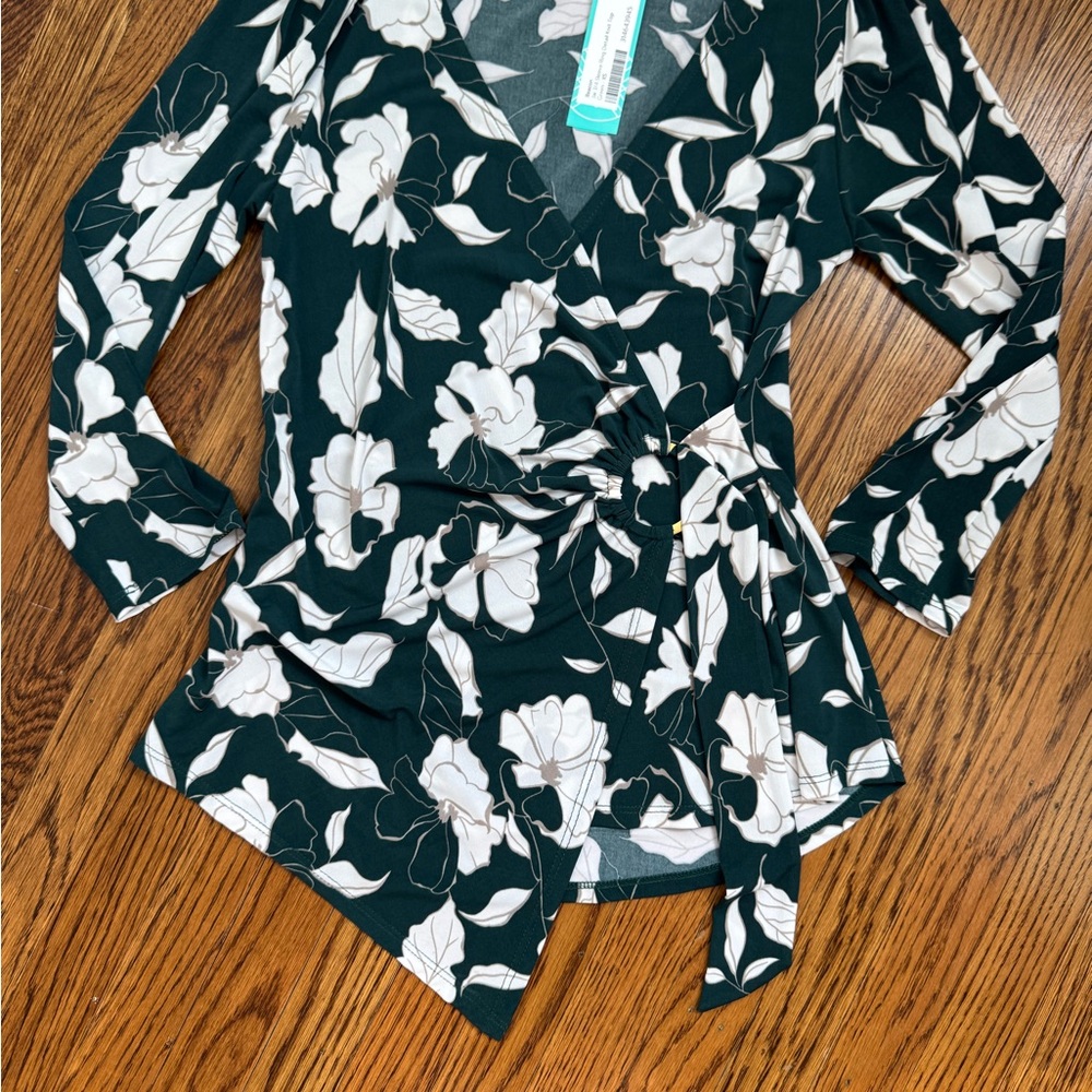 Chic Floral Wrap Blouse with Tie